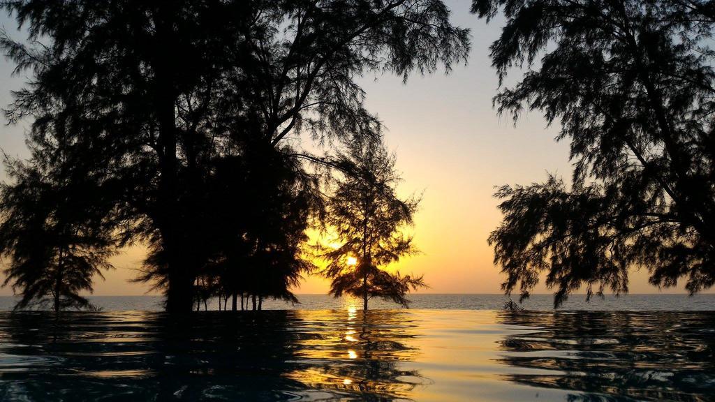 Coriacea Beachfront Boutique Phuket Resort - Sha Plus Mai Khao Dış mekan fotoğraf